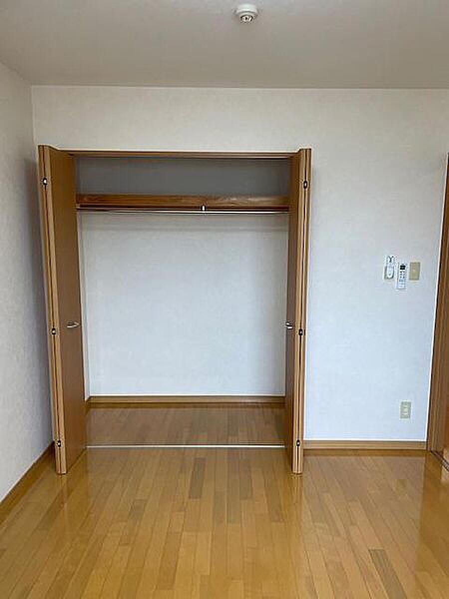 颯 GRAND HILLS の洋室