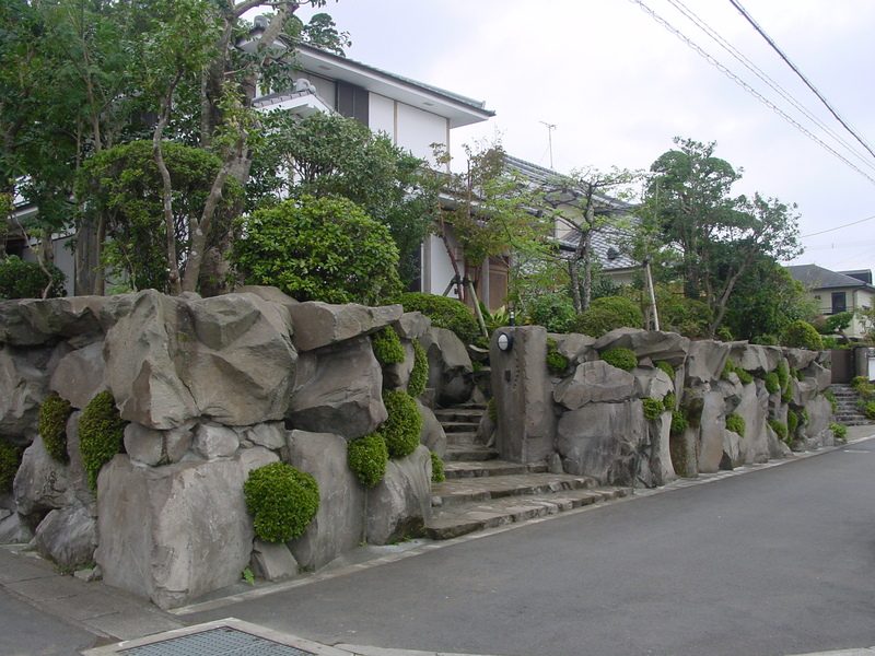 迫力のある石垣　くずれ積みの写真2