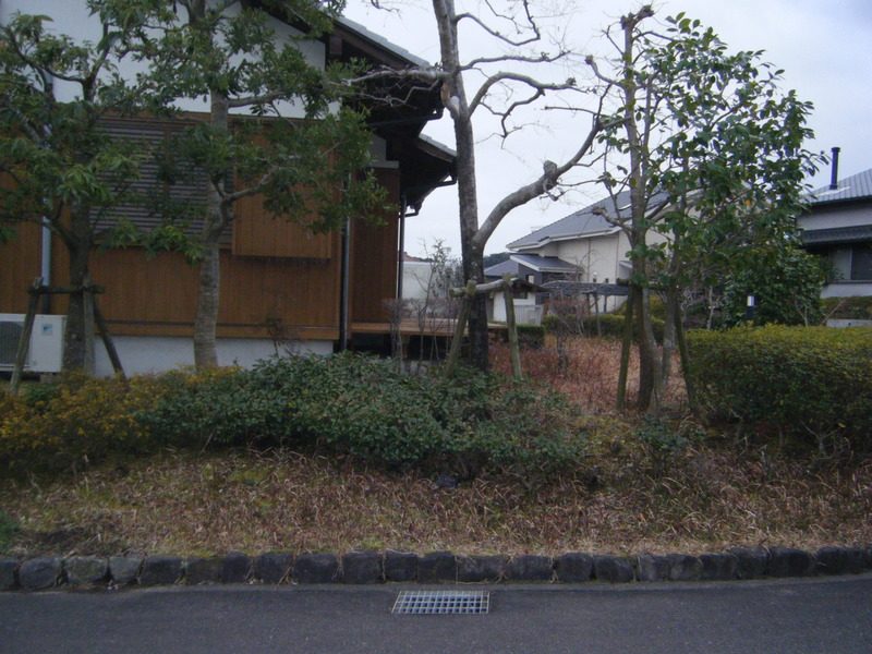 くずれ積みと、切石積みと、枕木のコラボの写真1