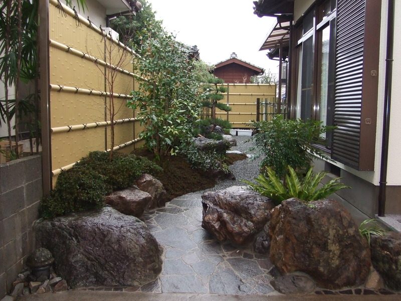 庭のつくり替え後