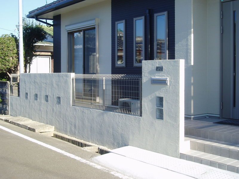 洋風庭園工事の施工例「門塀」