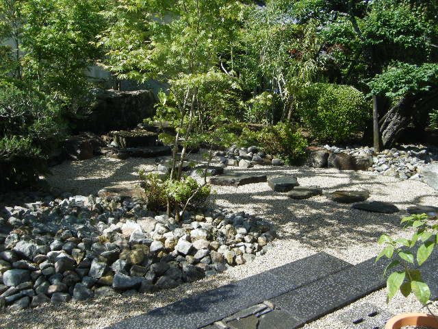 日本庭園工事の施工例「和風庭園　改造2　（枯山水）」