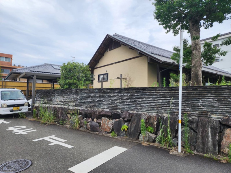外構工事の施工例「庭を駐車場に」